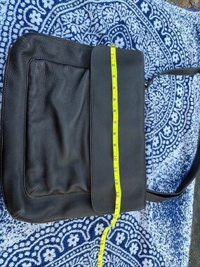 Classic Brown bomber Leather unisex Levenger messenger Bag
